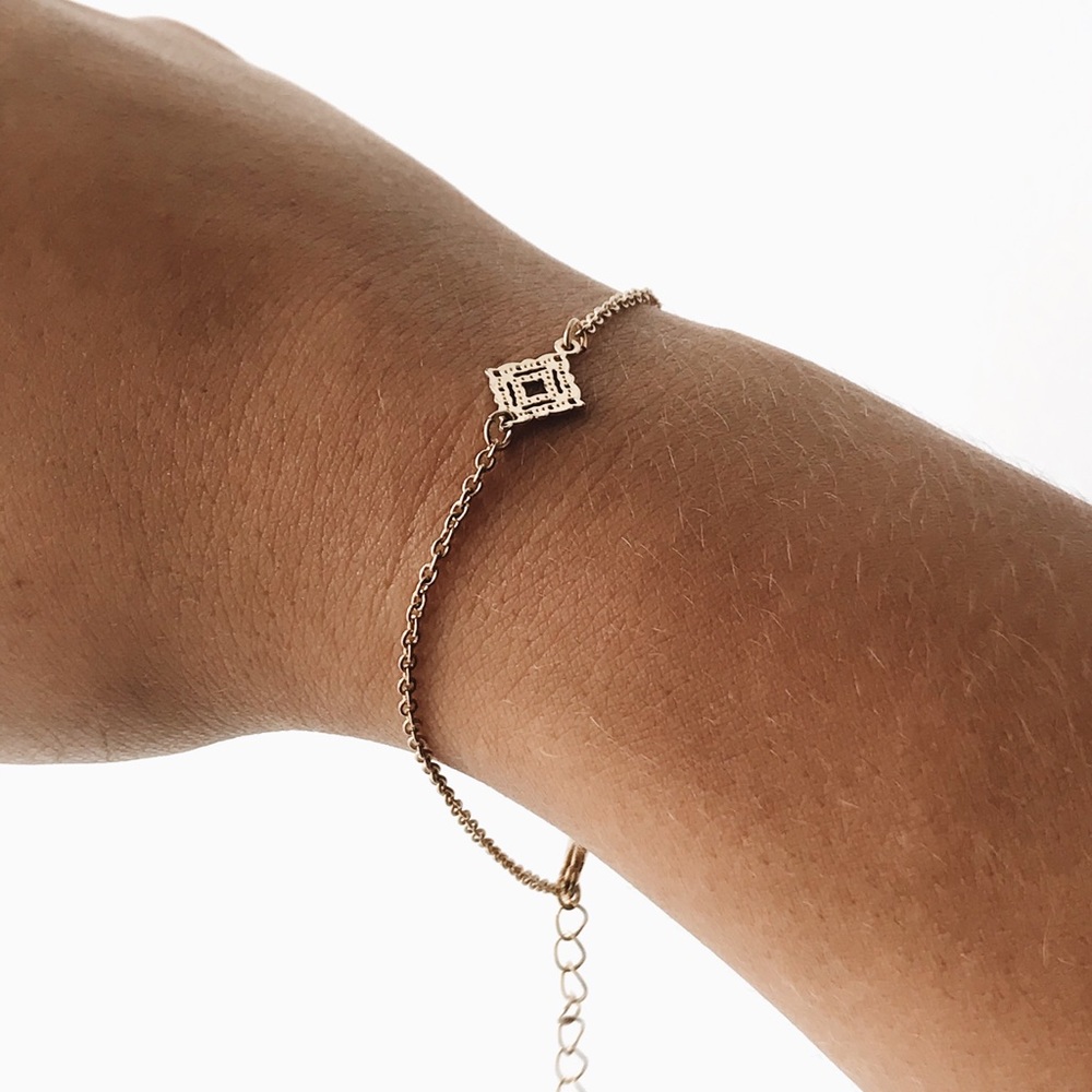 Dainty Bracelet 9” - Picture 2 of 7